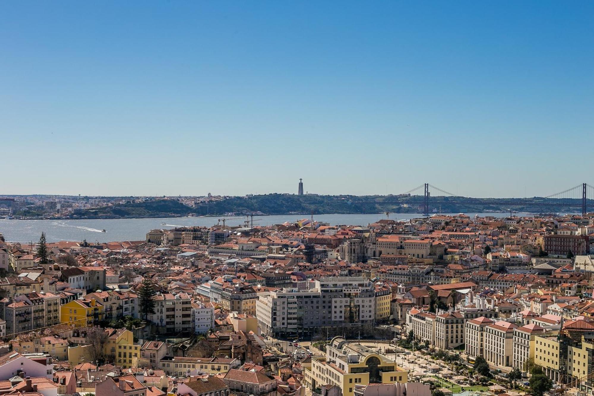 Happy Stay Lisbon - Suite With A View, Private Terrace & Ac Экстерьер фото